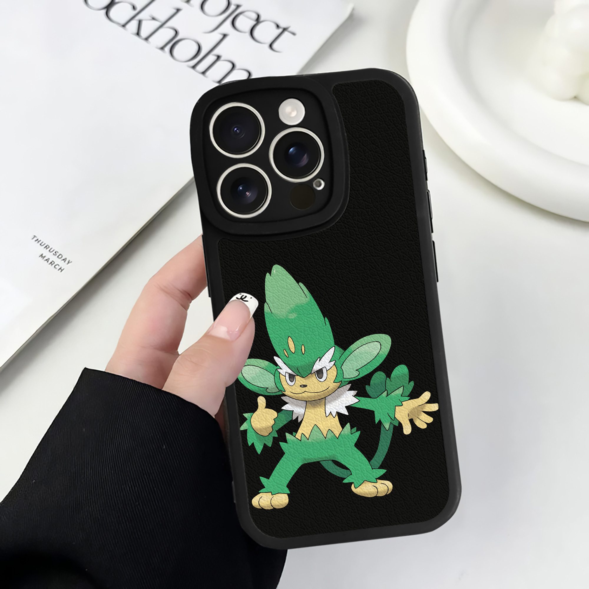 （画像用） ポケットモンスター Pokémon 【iPhone 16シリーズ対応】シリコンスマホケース（レザー調） 材質：シリコン